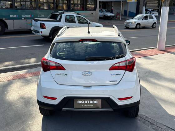HYUNDAI HB20X 1.6 16V STYLE FLEX 4P AUTOMÁTICO HYUNDAI HB20X 1.6 16V STYLE FLEX 4P AUTOMÁTICO